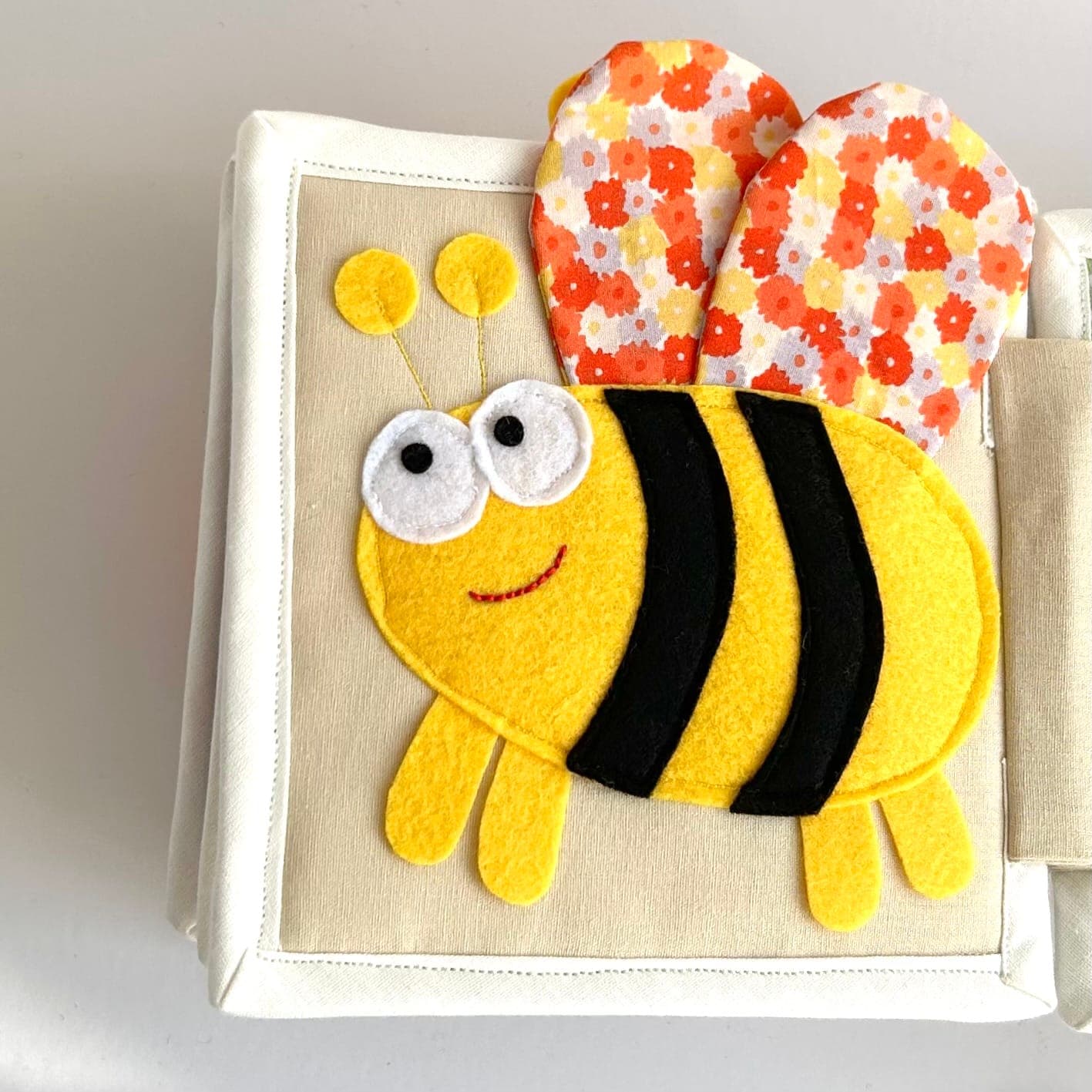 Nature & Life Quiet Felt Book - 10